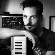 Ouve Gustavo Bravetti, vê vídeos de música, lê a biografia, vê as datas da digressão e muito mais!