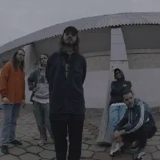 Poslechněte si interpreta rooftops, sledujte hudební videa, přečtěte si životopis, podívejte se na data turné a další informace.