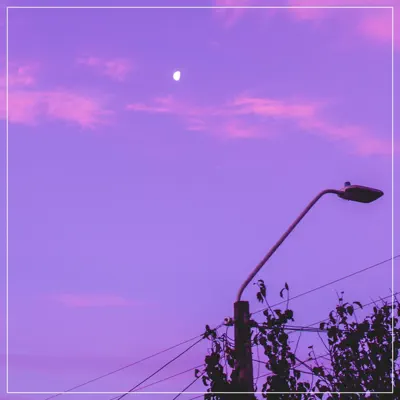 Sappheiros adlı sanatçının Moon - Single albümünü dinle