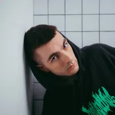 Poslechněte si interpreta kirich, sledujte hudební videa, přečtěte si životopis, podívejte se na data turné a další informace.