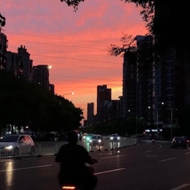 l E O N a R D O ' S . I N T E R l U D E Leeroy Cee