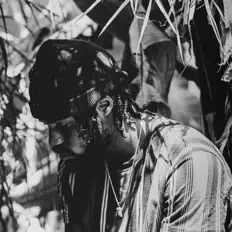 聆聽 Amell、觀看音樂影片、閱讀小傳、查看巡演日期等！