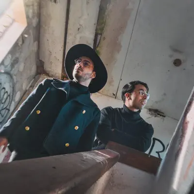 Listen to 2Ðots, watch music videos, read bio, see tour dates & more!