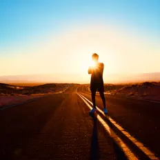 Ouve ENVÖ, vê vídeos de música, lê a biografia, vê as datas da digressão e muito mais!