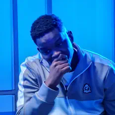 聆聽 JustMoh、觀看音樂影片、閱讀小傳、查看巡演日期等！