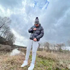 收听 Reminisce、观看音乐视频、阅读小传、查看巡演日期等 ！