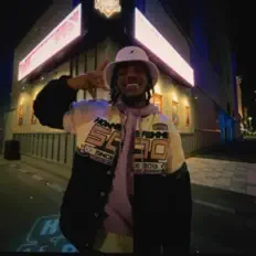 Dengarkan Knorii, tonton video musik, baca bio, lihat tanggal tur & lainnya!