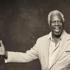 聆聽 William Mickey Stevenson Presents、觀看音樂影片、閱讀小傳、查看巡演日期等！