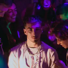 Listen to simon snow, watch music videos, read bio, see tour dates & more!