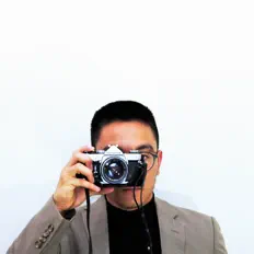 聆聽 Nair B、觀看音樂影片、閱讀小傳、查看巡演日期等！