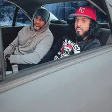 Dengarkan Estos Viejos Verdes, tonton video musik, baca bio, lihat tanggal tur & lainnya!