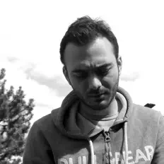 Dengarkan Daidalosone, tonton video musik, baca bio, lihat tanggal tur & lainnya!