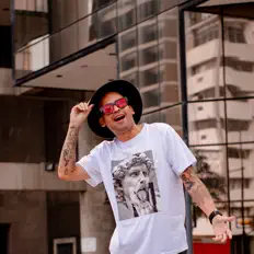 Listen to Pandesousa, watch music videos, read bio, see tour dates & more!