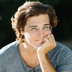 收听 Dimitri Smith、观看音乐视频、阅读小传、查看巡演日期等 ！