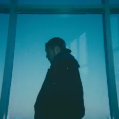 Lo-g: песни, клипы, биография, даты выступлений и многое другое.