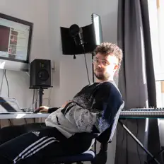 收听 sin、观看音乐视频、阅读小传、查看巡演日期等 ！