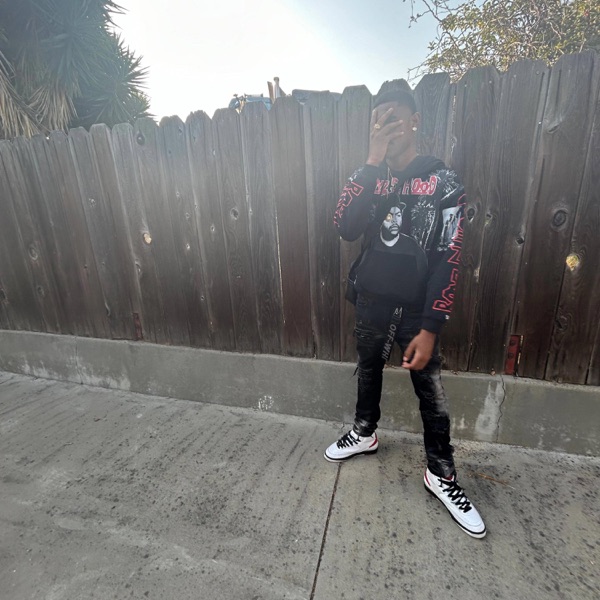 Sumn Slight (feat. 1100 Himself & Payqtheloot)