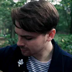 Robert Barnett सुनें, म्यूज़िक वीडियो देखें, बायो पढ़ें, दौरे की तारीखें और बहुत कुछ देखें!