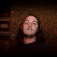 Hunter Elliottを聴いたり、ミュージックビデオを鑑賞したり、経歴やツアー日程などを確認したりしましょう！