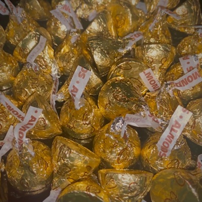 Almond Kisses - Single