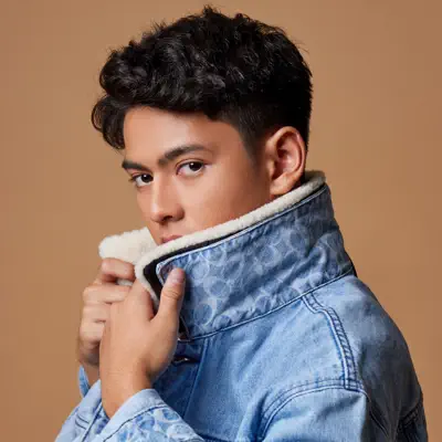 Listen to Reybong, watch music videos, read bio, see tour dates & more!