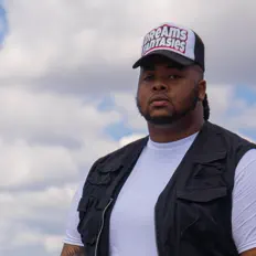 Ouve Phabo, vê vídeos de música, lê a biografia, vê as datas da digressão e muito mais!