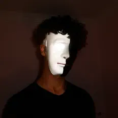 Poslechněte si interpreta Limbo, sledujte hudební videa, přečtěte si životopis, podívejte se na data turné a další informace.