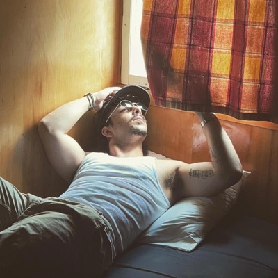 Love Wannabe (feat. Leo Deslauriers) - Single