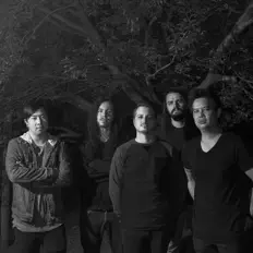 收听 Onedaysky、观看音乐视频、阅读小传、查看巡演日期等 ！