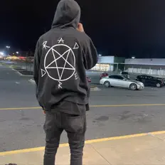 Hör dir Rashaddre an, schau dir Musikvideos an, lies die Biografie, finde Tourdaten und mehr!