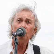 聆聽 Curt Mangan、觀看音樂影片、閱讀小傳、查看巡演日期等！