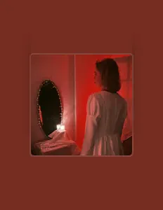 Escucha a Emi Lepa, mira videos musicales, lee su biografía, consulta las fechas de las gira y más.