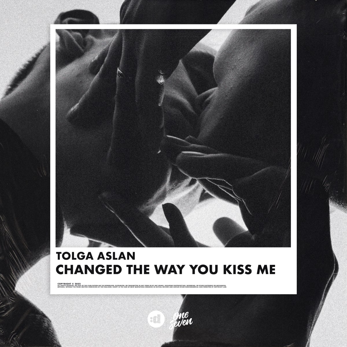 I like to way you kiss me. Example changed the way you Kiss me. Песня example changed the way you Kiss me. Kiss me the way. Обложка example - changed the way you Kiss me (Radio Edit).