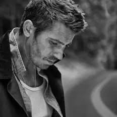 Garrett Hedlundを聴いたり、ミュージックビデオを鑑賞したり、経歴やツアー日程などを確認したりしましょう！
