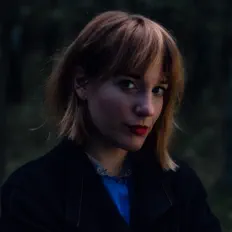 Dengarkan lùisa, tonton video musik, baca bio, lihat tanggal tur & lainnya!