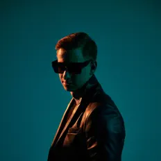 Luister naar NoRegretz, bekijk muziekvideo's, lees de bio, bekijk de tourdata, en meer!