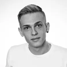 Dengarkan Hr. Troels, tonton video musik, baca bio, lihat tanggal tur & lainnya!