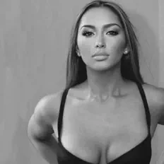 Dengarkan Sumaia, tonton video musik, baca bio, lihat tanggal tur & lainnya!