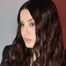 Écoutez HAVA IZMAILOVA, regardez des vidéoclips, lisez la biographie, consultez les dates de tournée et plus encore !