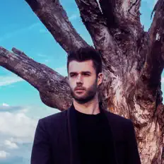 Ascolta Ghost Composer, guarda video musicali, leggi la biografia, vedi le date del tour & altro!