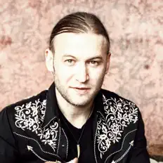 Poslechněte si interpreta Vladimir Spiridonov, sledujte hudební videa, přečtěte si životopis, podívejte se na data turné a další informace.