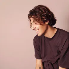 Listen to Bronsen Vidas, watch music videos, read bio, see tour dates & more!