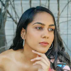 Dengarkan Sandhya Chari, tonton video musik, baca bio, lihat tanggal tur & lainnya!