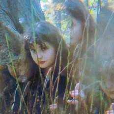 polyanaを聴いたり、ミュージックビデオを鑑賞したり、経歴やツアー日程などを確認したりしましょう！