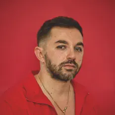 Posłuchaj wykonawcy Alessio Arena, obejrzyj teledyski, przeczytaj biografię, zobacz daty tras koncertowych i nie tylko!