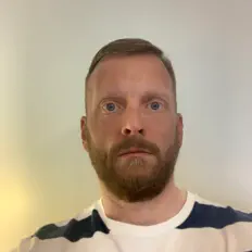 Poslechněte si interpreta Ian Heppy, sledujte hudební videa, přečtěte si životopis, podívejte se na data turné a další informace.