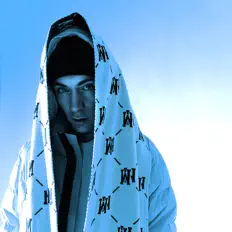 Listen to ЛЭЙЕР, watch music videos, read bio, see tour dates & more!