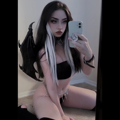 I NEED A HENTAI BITCH - Single