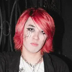 Ouça SamSeb Kierkegaard, assista a videoclipes, leia a biografia, veja as datas das turnês e mais!