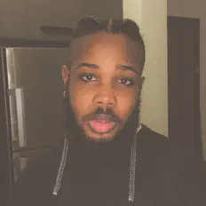 收听 BennyHood、观看音乐视频、阅读小传、查看巡演日期等 ！